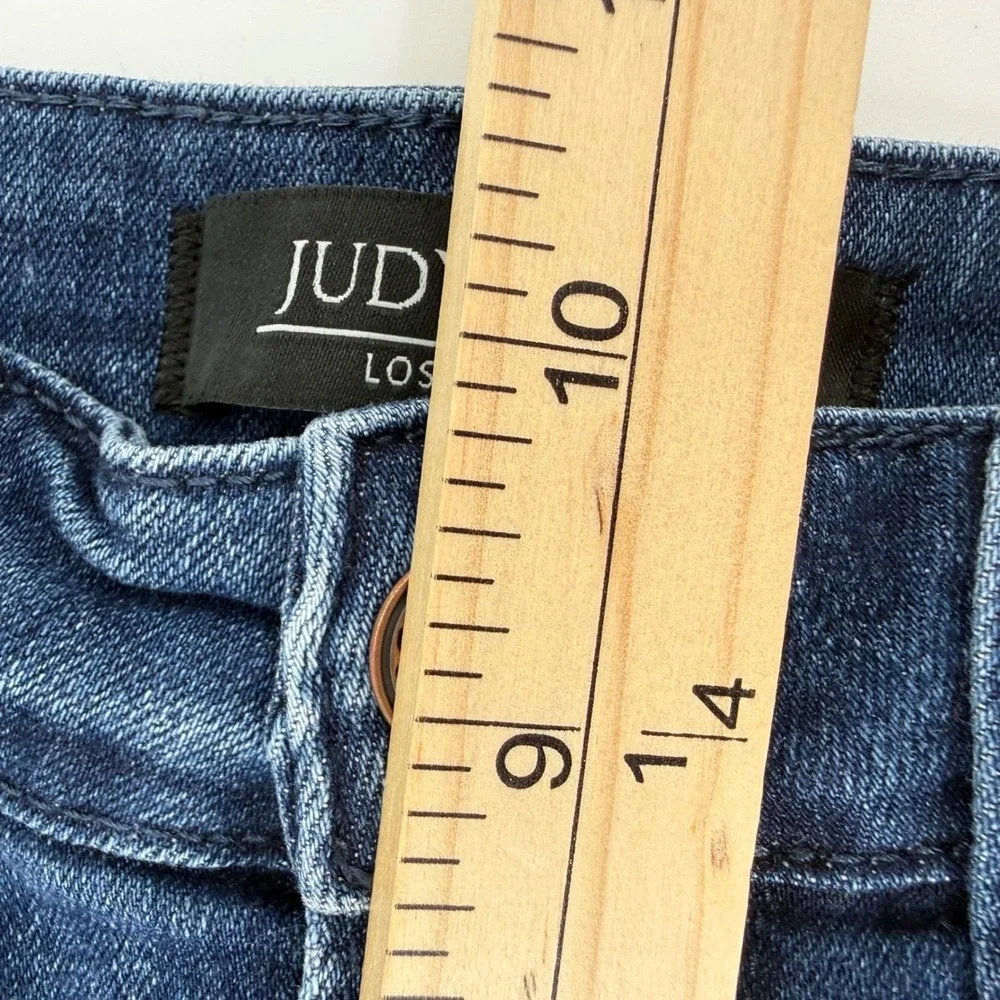 Judy Blue Los Angeles Women Size 28 Blue Denim Button Fly Cuffed Shorts JB15007‎